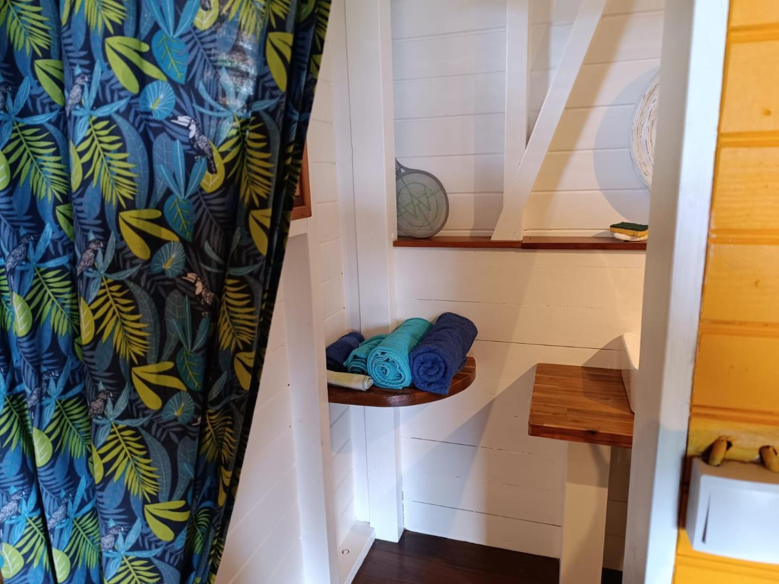 Ti Kaz Anoli Cottage En Bois Avec Vue Sur La Baie Terre-de-Bas Eksteriør bilde
